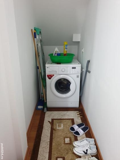Apartament cu 3 camere semidecomandat în Florești