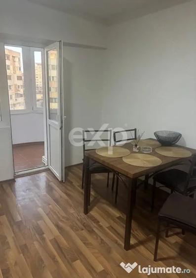 Apartament cu 2 camere decomandat în Trocadero