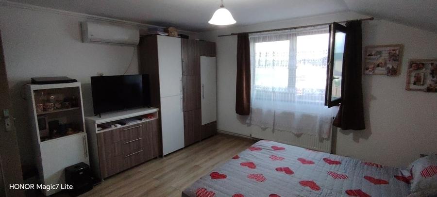 Casă individuală cu 5 camere cu Teren 688 Mp în Săcălaz