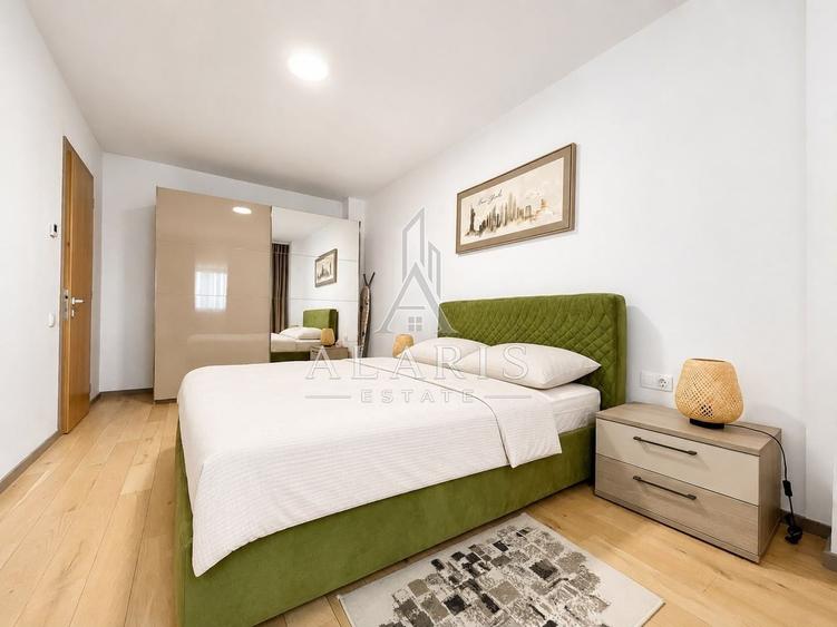 Apartament cu 3 camere semidecomandat, mobilat în Take Ionescu