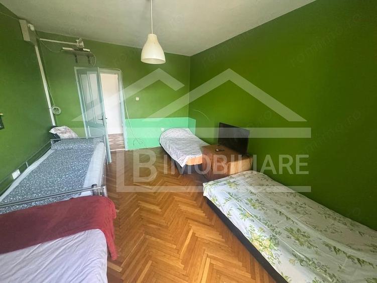 Casă cu Teren 2500 Mp în Corunca