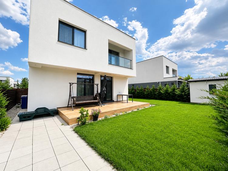 Casă individuală cu 4 camere cu Teren 315 Mp în Tunari