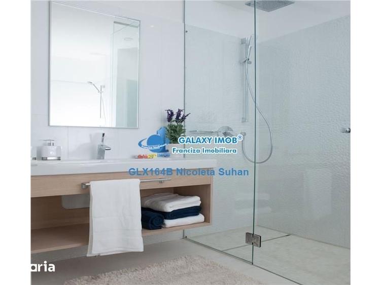 Apartament cu 5 camere decomandat în Aviatorilor