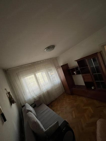 Apartament cu 4 camere decomandat în Bălcescu