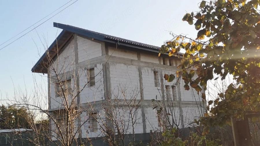 Casă cu Teren 400 Mp în Nord