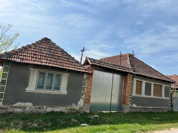 Casă cu Teren 2191 Mp în Cheșa