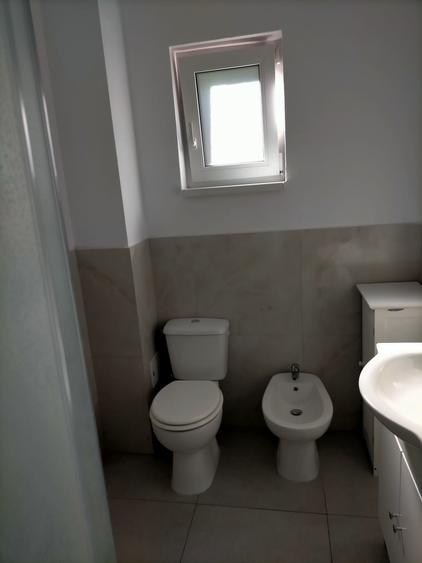 Apartament cu 3 camere în Valea Adâncă