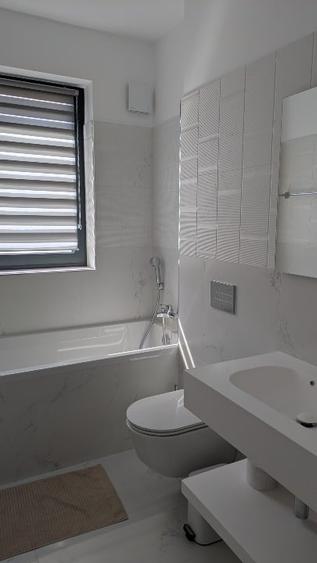 Apartament cu 3 camere decomandat, mobilat în Circumvalațiunii