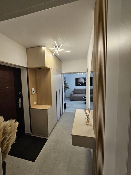 Apartament cu 2 camere semidecomandat în Cetatea
