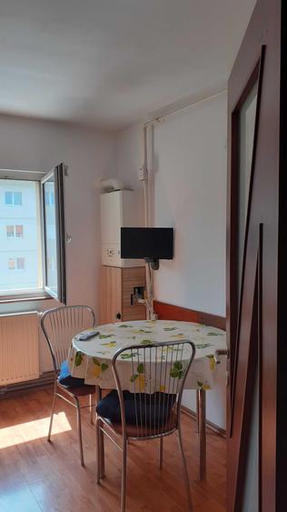 Apartament cu 2 camere decomandat în Astra