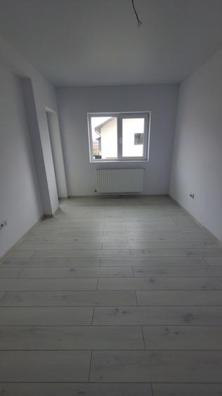 Casă individuală cu 4 camere cu Canalizare în Haliu