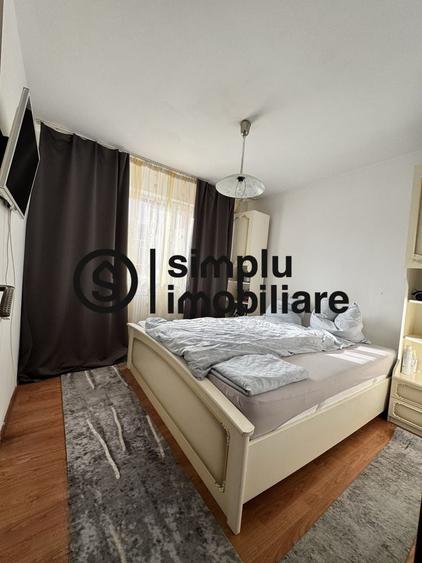 Apartament cu 3 camere semidecomandat, mobilat în Craiovița Nouă