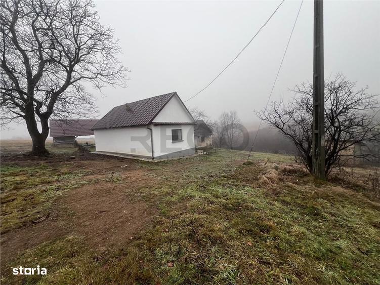 Casă cu 3 camere în Codrișoru