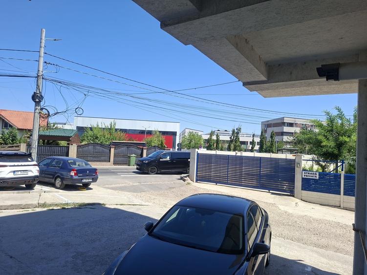 Spațiu comercial, de 27 mp, în Roșu