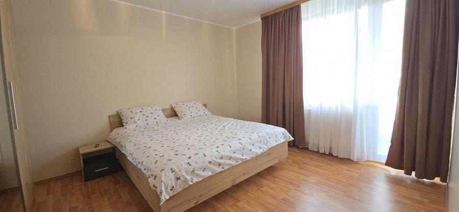 Apartament cu 3 camere decomandat, mobilat în Carpați 2