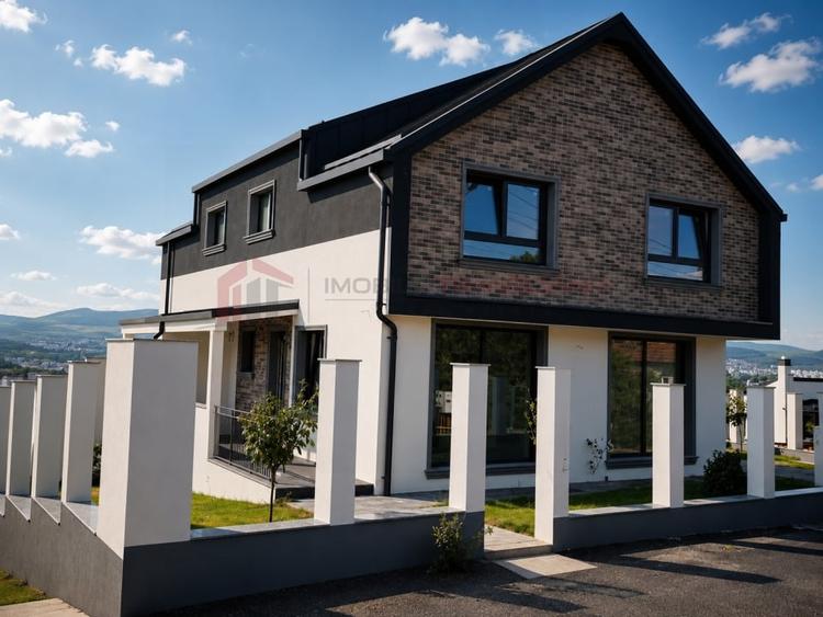 Duplex cu 5 camere cu Canalizare în Dâmbul Rotund
