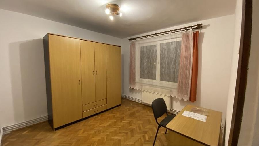 Apartament cu 2 camere decomandat în 7 Noiembrie