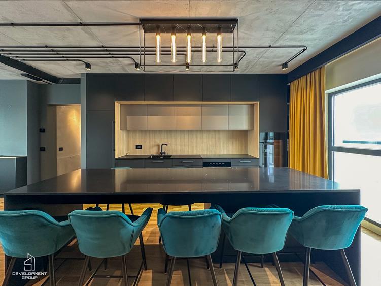 Apartament cu 4 camere decomandat în Dămăroaia