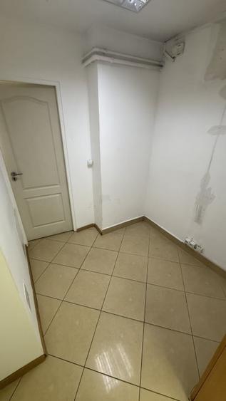 Spațiu comercial, de 81.389999389648 mp, în Mănăștur