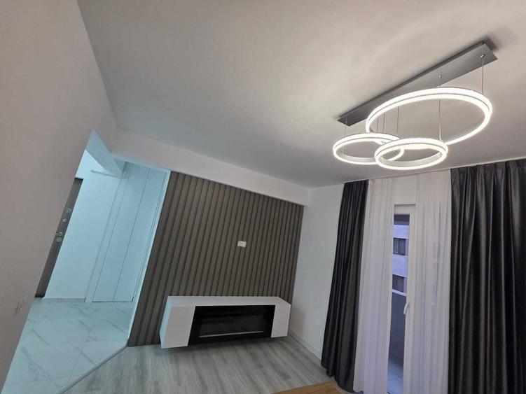 Apartament cu 2 camere decomandat în Roșu