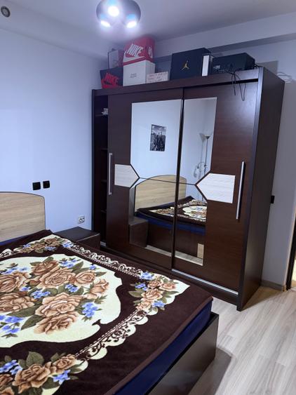 Apartament cu 2 camere semidecomandat în Podu Roș