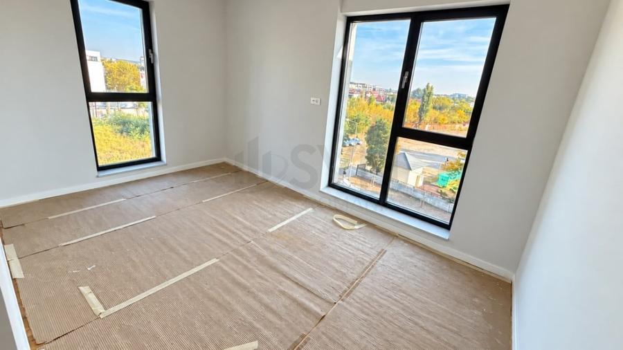 Apartament cu 3 camere decomandat în Băneasa