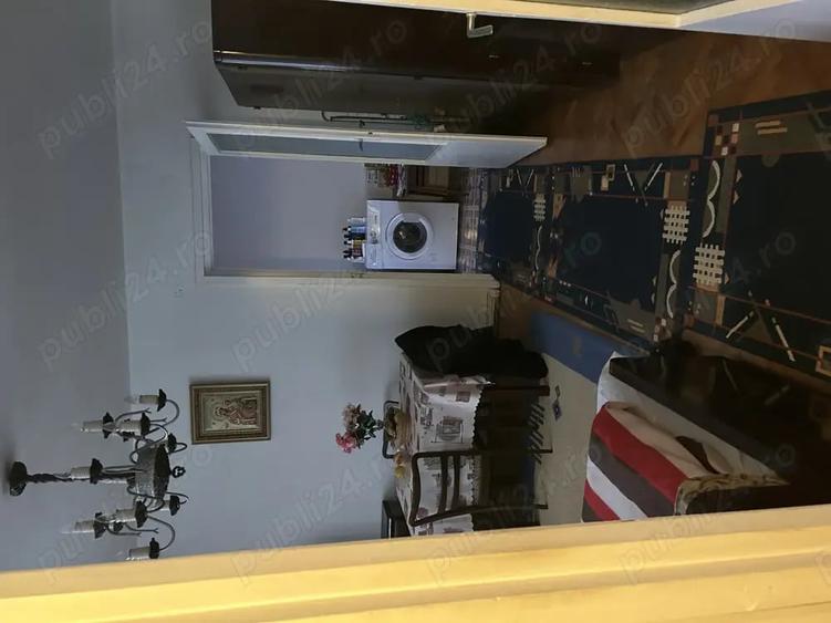 Apartament cu 2 camere semidecomandat, mobilat în Central