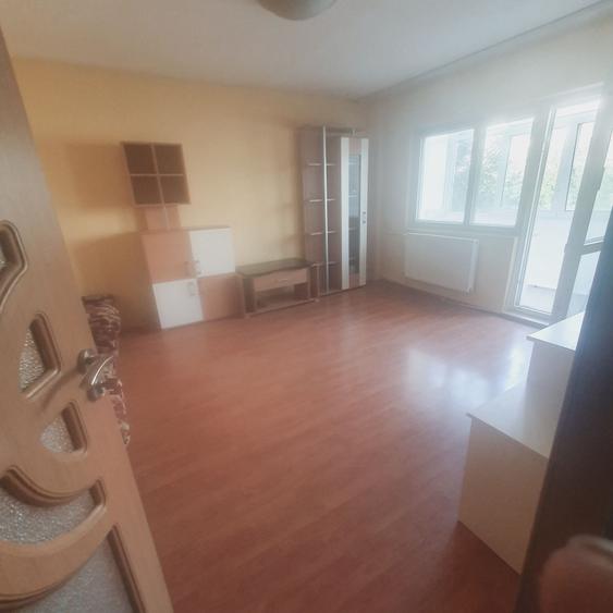 Apartament cu 2 camere decomandat în Colentina