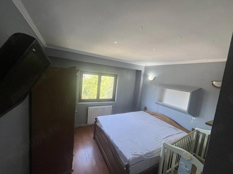 Apartament cu 3 camere decomandat în Republicii