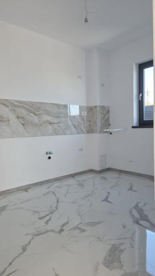 Casă individuală cu 4 camere cu Canalizare în Ovidiu