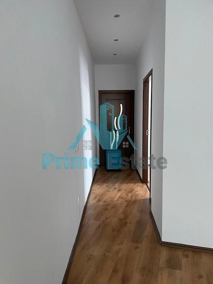 Apartament cu 3 camere semidecomandat, mobilat în Ultracentral