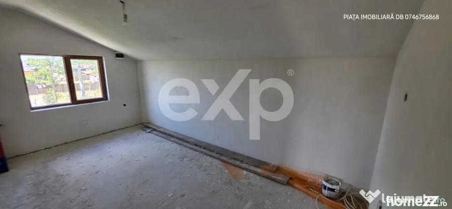 Casă cu 7 camere cu Teren 2000 Mp în Colacu