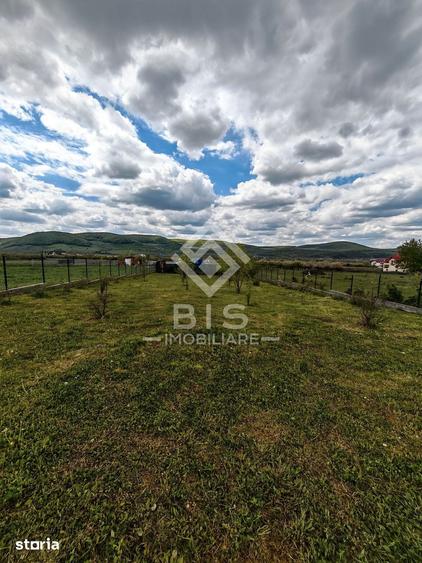 Teren de 2200 mp, în Șieu