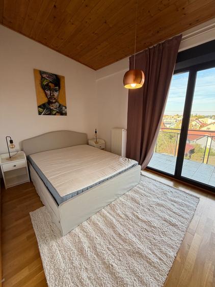 Apartament cu 3 camere semidecomandat în Lipovei