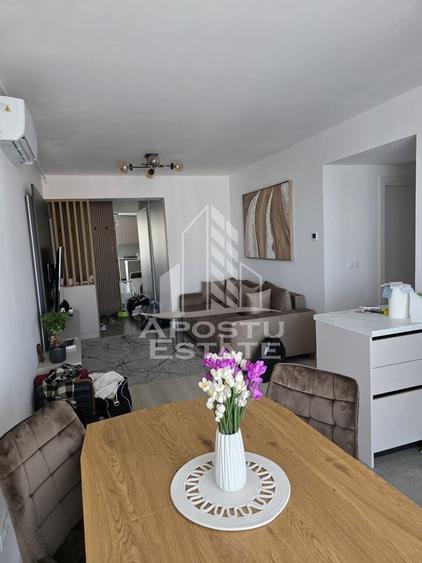 Apartament cu 3 camere semidecomandat, mobilat în Lipovei