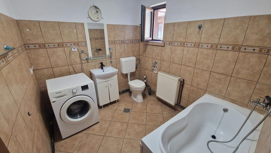 Duplex cu 2 camere cu Canalizare în Tractorul