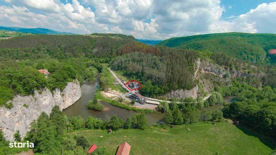 Spațiu comercial, de 320 mp, în Șuncuiuș