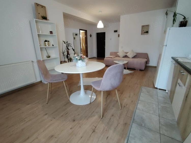 Apartament cu 2 camere semidecomandat în Florești