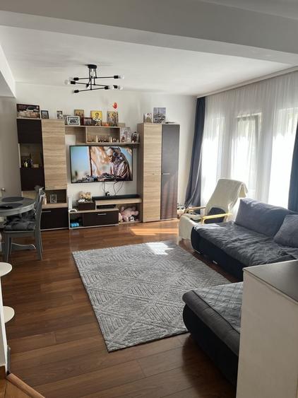 Casă cu 4 camere în Florești
