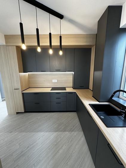 Casă cu 4 camere cu Teren 330 Mp în Central