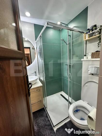 Apartament cu 3 camere decomandat, mobilat în Central
