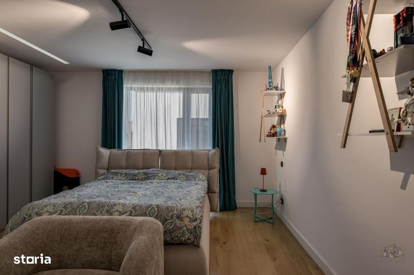 Casă cu 4 camere cu Teren 496 Mp în Central