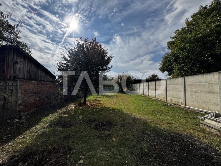 Duplex cu 5 camere decomandat cu Canalizare în Lazaret