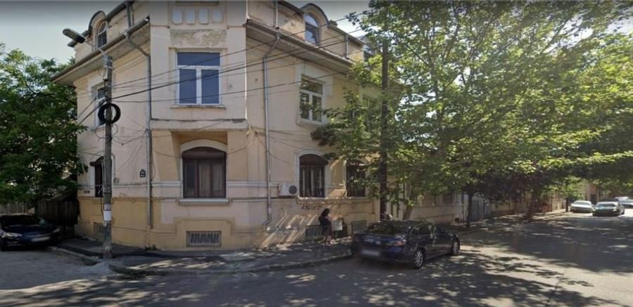 Apartament cu 4 camere în Unirii