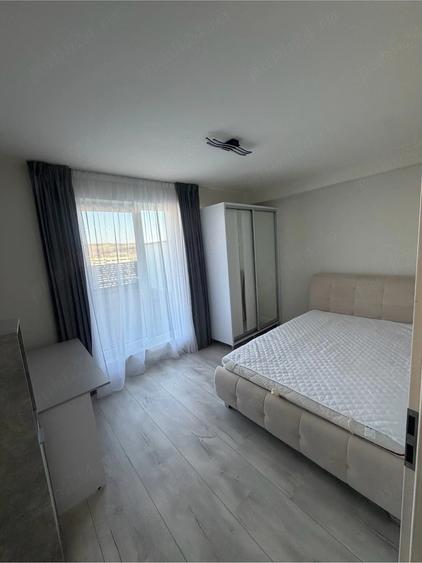Apartament cu 4 camere decomandat în Florești
