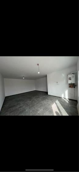 Spațiu comercial, de 45 mp, în Moșnița Veche
