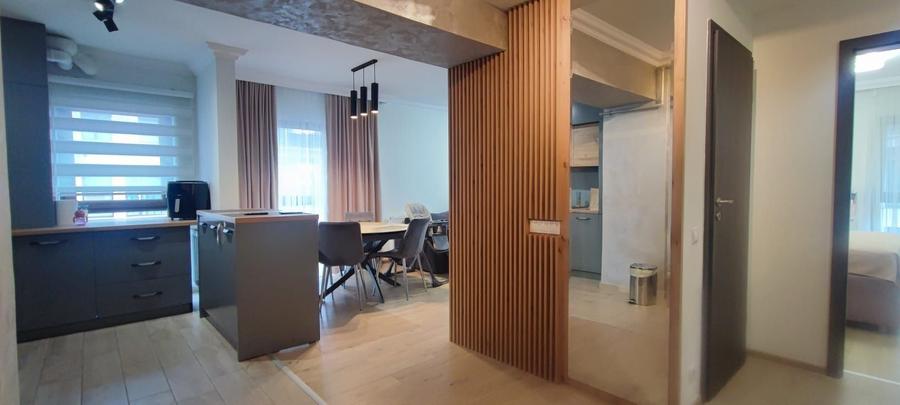 Apartament cu 4 camere decomandat, mobilat în Drumul Taberei