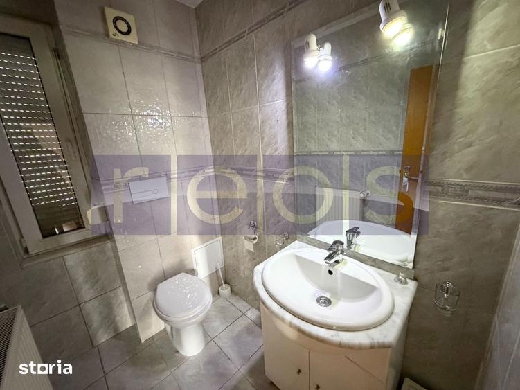 Casă cu 5 camere cu Canalizare în Ion Creangă