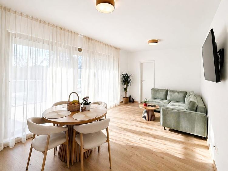 Apartament cu 3 camere semidecomandat, mobilat în Borhanci