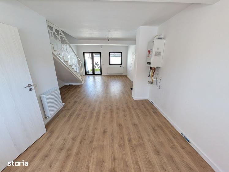 Casă cu 4 camere în Tunari
